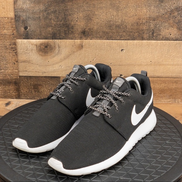 Nike roshe one size 9 Clearance